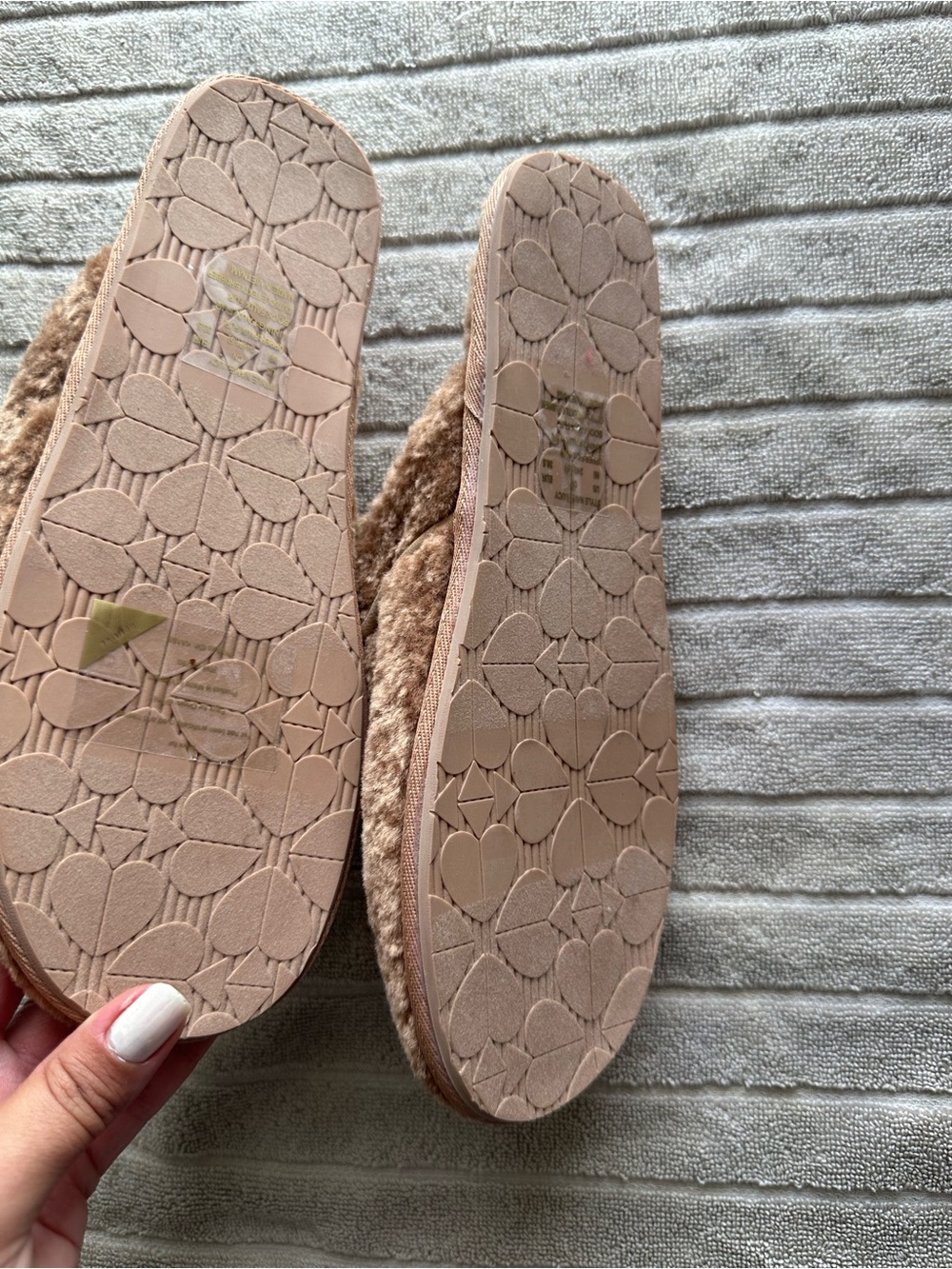 kate spade tan plush slip-on mules with bow and charm - Picture 3 of 4